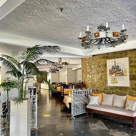 Karteros Hotel