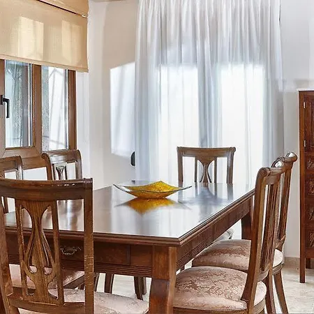 Karteros Hotel 3*