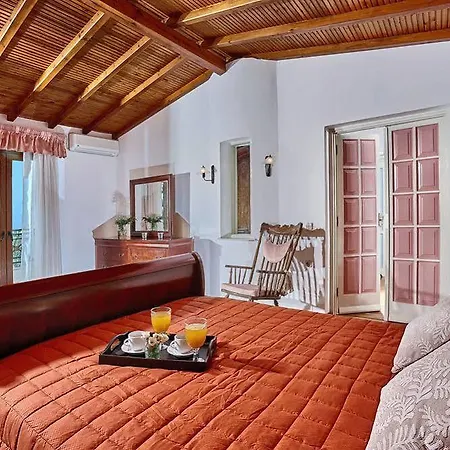 Karteros Hotel 3*