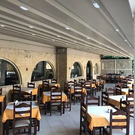 Karteros Hotel מלון קרטרוס